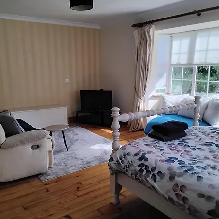 The Stables בית אירוח קילקני